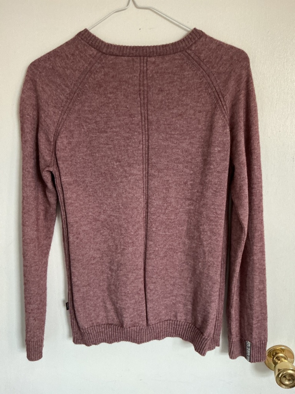 PAKA Women’s Ultralight Crew Small EUC - Picture 9 of 13